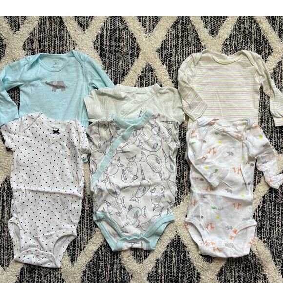 Carters Onesie Bundle Unisex Baby size 6mo 6 outfits - Picture 1 of 7